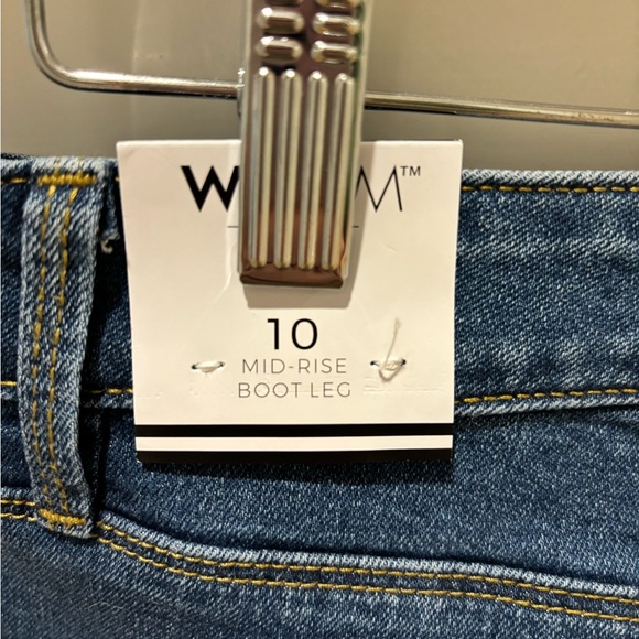 Brand new!  White House Black Market jeans - Picture 5 of 6